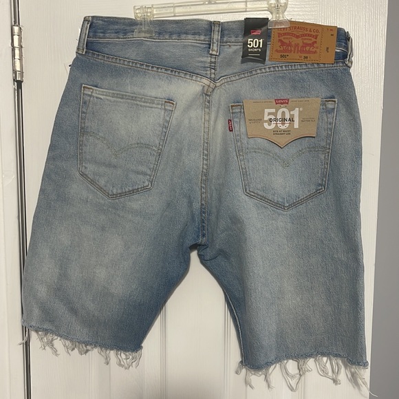 Men’s denim shorts - Picture 2 of 8
